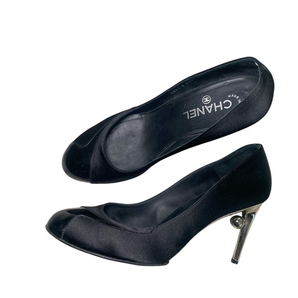 Chanel Black Satin & Patent Leather Heels w/ Sculptural Silver Heel size 40 - Picture 1 of 12